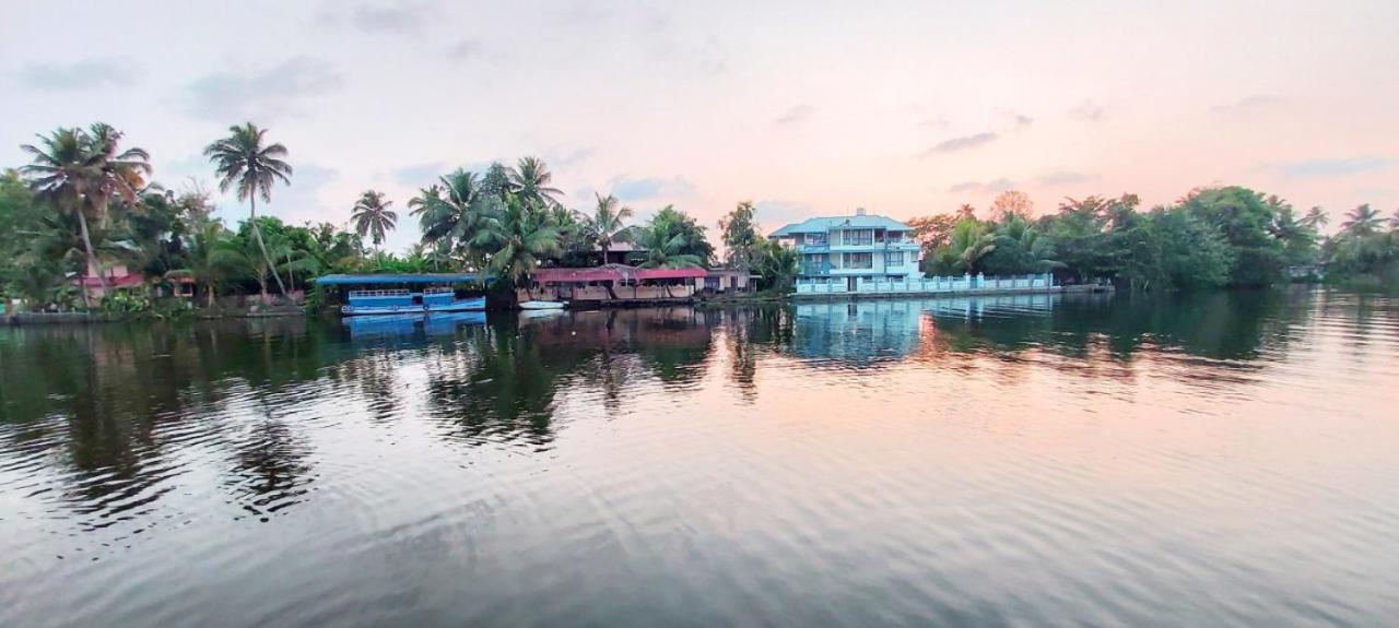 Captains Cabin Backwater Resort Alappuzha Εξωτερικό φωτογραφία